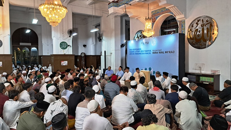 habib luthfi di masjid cut meutia
