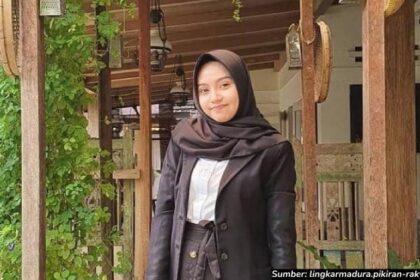 Mumpuni Handayayekti