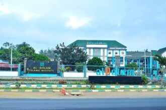 universitas al-qolam malang