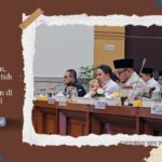 petugas haji perempuan