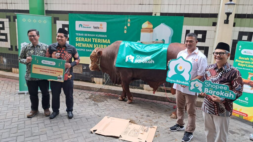 Shopee Barokah Berkurban Sapi Limosin Lewat Lazismu