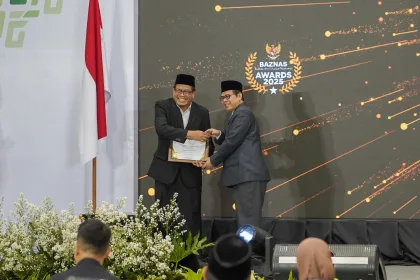 IZI raih penghargaan Baznas-3