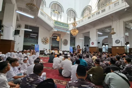 Maulid Nabi bersama TNI Angkatan Laut di Masjid Cut Meutia (3)