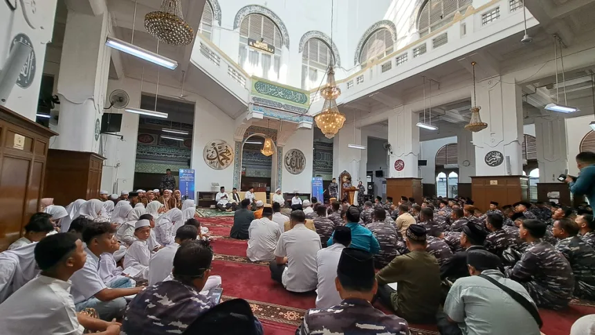 Maulid Nabi bersama TNI Angkatan Laut di Masjid Cut Meutia (3)
