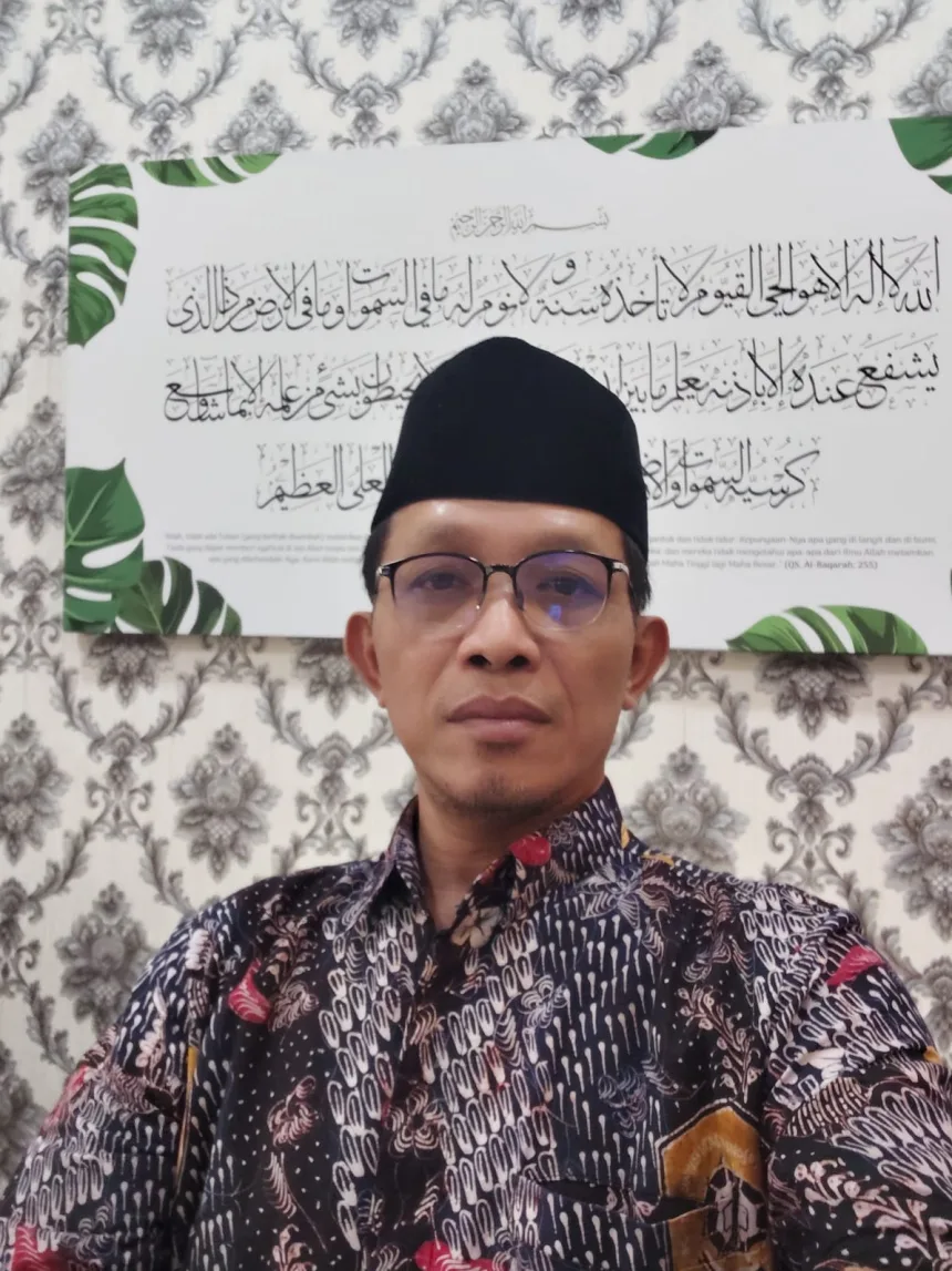 Dr. Abdur Rohman.S.Ag.M.E.I. (Dekan Fakultas Keislaman Universitas Trunodjoyo Madura)
